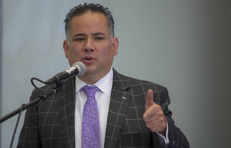 Santiago Nieto, titular de la UIF, da positivo a Covid-19