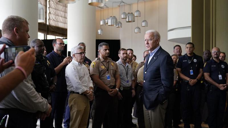 ‘Podemos hacerlo’: Biden lleva un mensaje de consuelo a Surfside