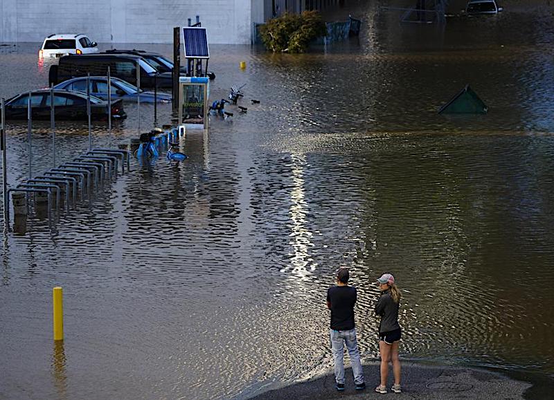 Paso de huracán Ida por costa este de EU deja al menos 45 muertos