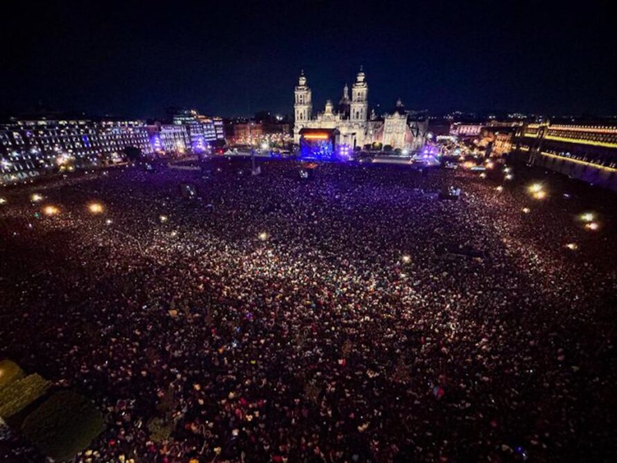 Los Fabulosos Cadillacs hacen historia y superan a Grupo Firme en récord de asistencia en el Zócalo