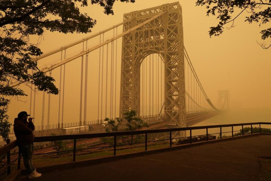 Sufre Nueva York la peor calidad del aire por incendios en Canadá