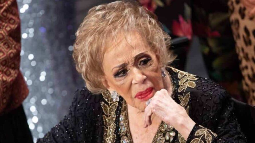 Confirma Alejandra Guzmán que Silvia Pinal fue hospitalizada por influenza