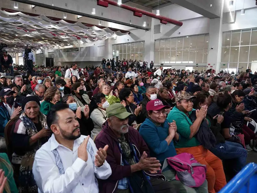 Distribución Histórica de Recursos en Programas Sociales al Cierre del Sexenio