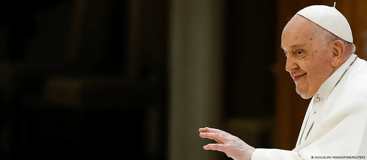 El Papa Francisco Aboga por la Prohibición Global de la Maternidad Subrogada y Censura la Teoría de Género