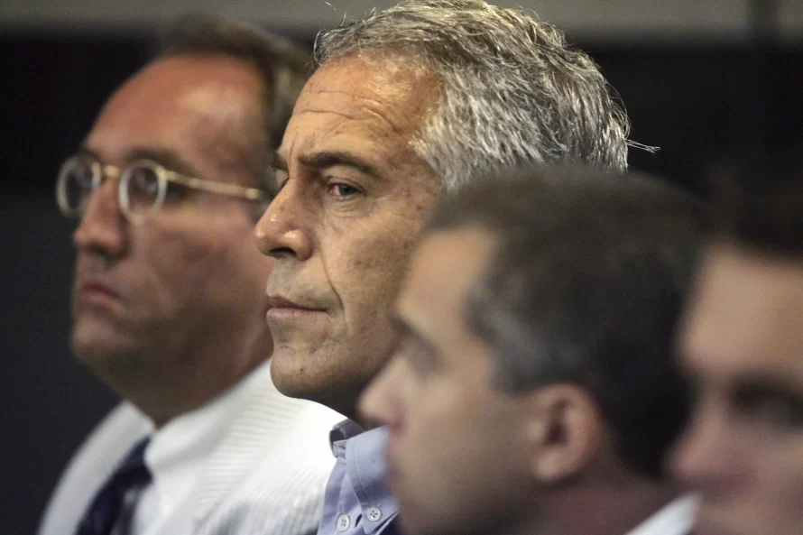 Publican la “lista Epstein” con nombres de socios cercanos al fallecido magnate condenado por abuso de menores