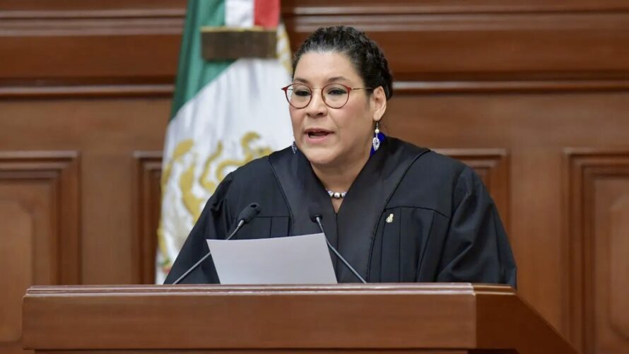 Ministra Lenia Batres solicita a Corte reducir su sueldo y ser inscrita al ISSSTE