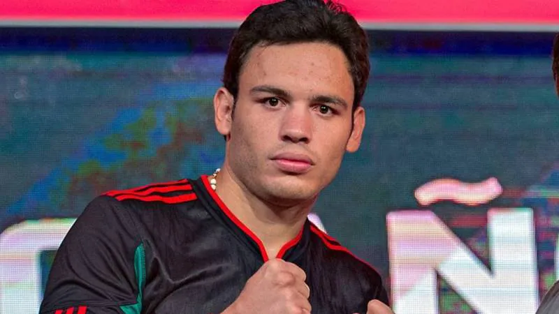 Julio César Chávez Jr. obtiene libertad bajo fianza tras detención por posesión de arma de fuego