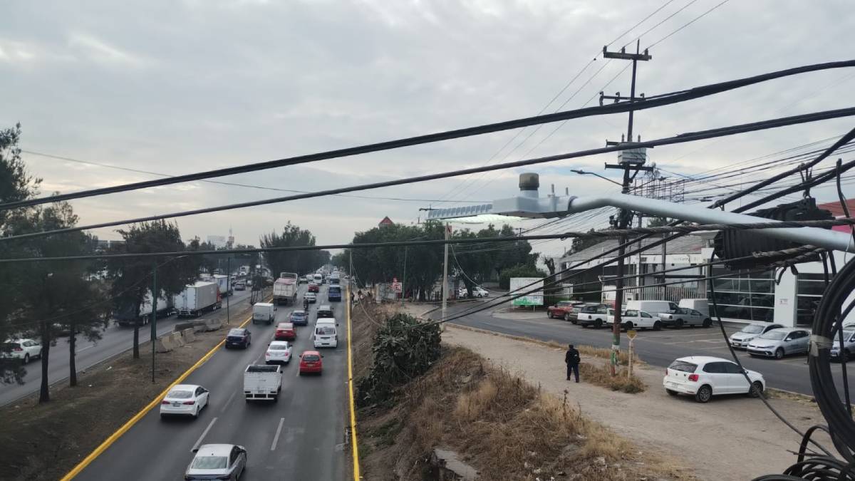 Transportistas Bloquean Autopista México-Querétaro en Protesta por Asesinato de Operador