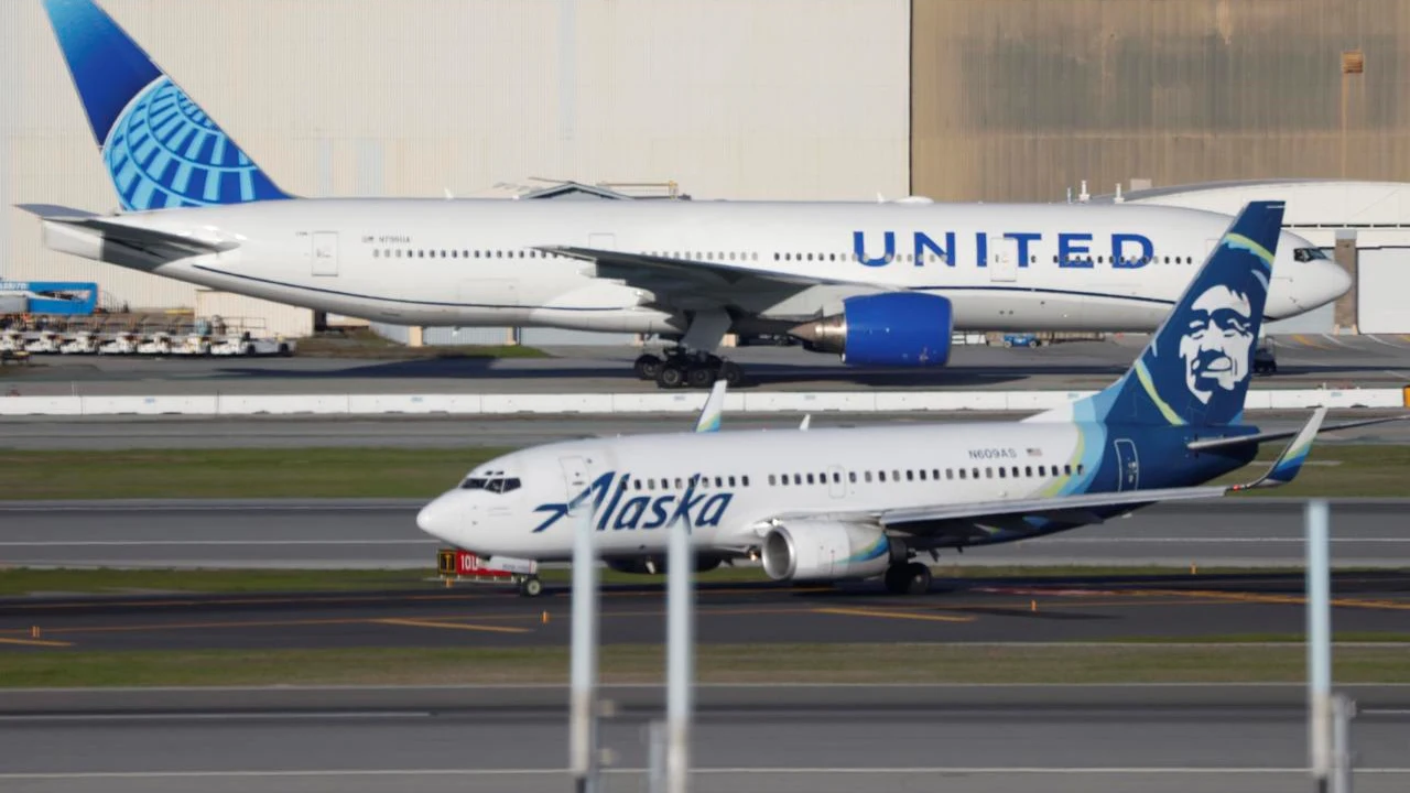 Alaska Airlines Reinicia Operaciones con Boeing 737-9 MAX Después de Rigurosas Inspecciones