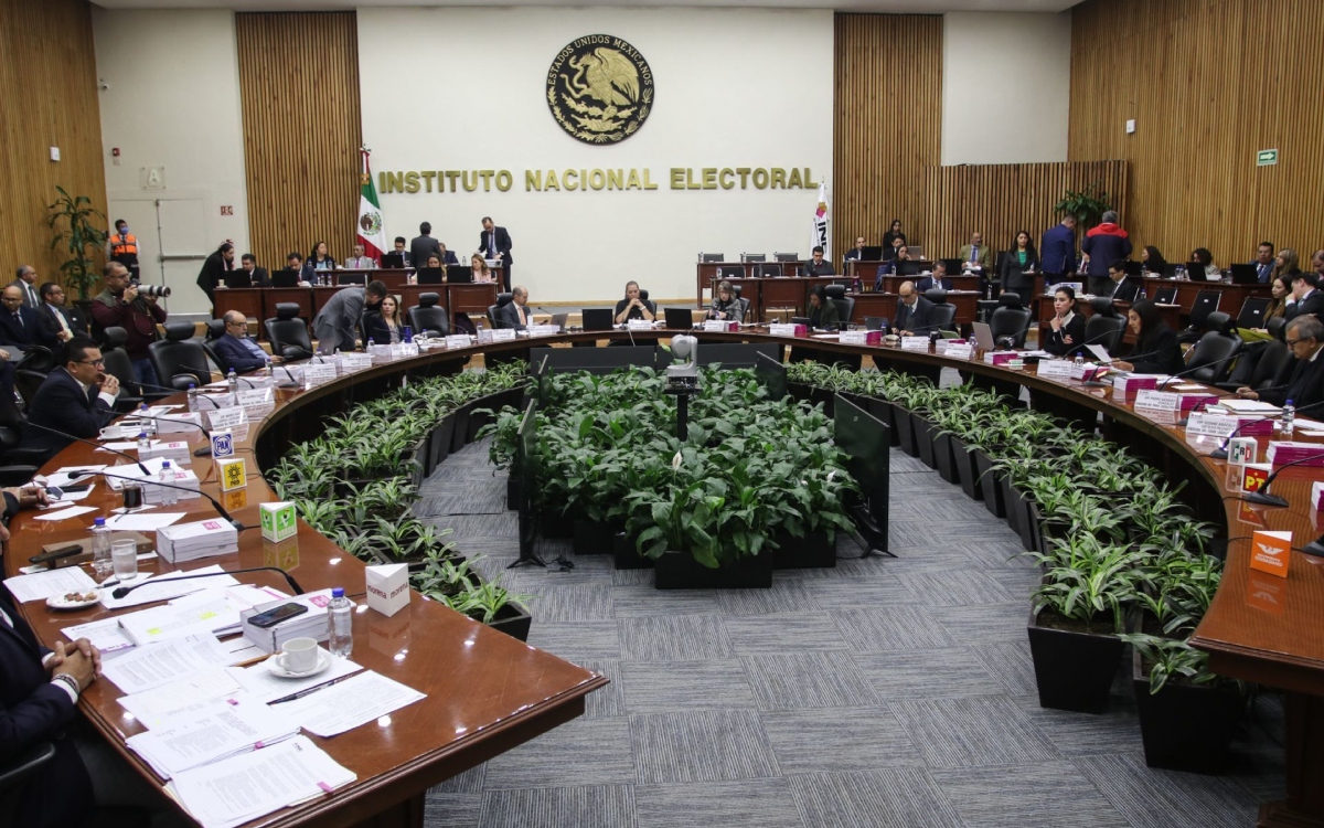 INE Establece Obligatoriedad de Tres Debates Presidenciales para Candidatos