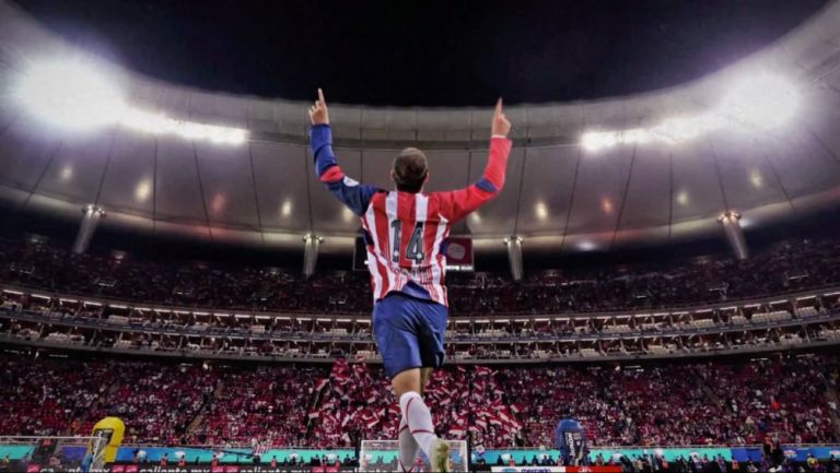 Estadio Lleno para la Presentación de Javier ‘Chicharito’ Hernández con Chivas