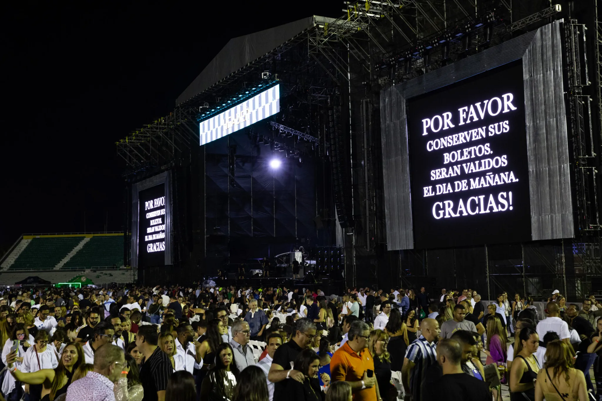 Luis Miguel Anuncia Posposición de Concierto en Santo Domingo por Problemas Técnicos