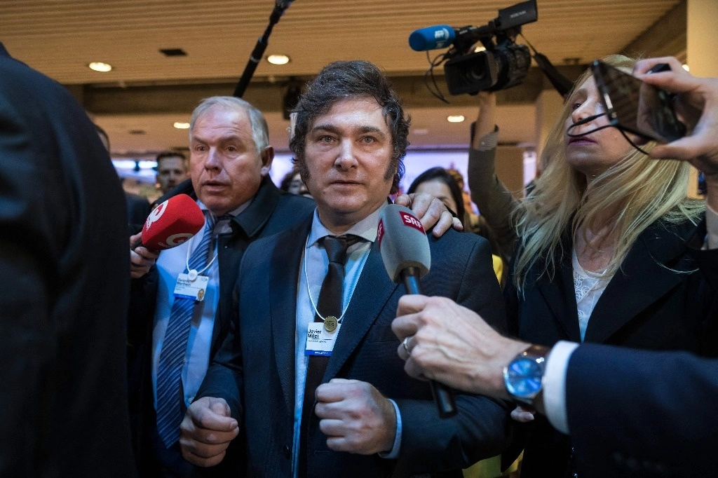 Presidente argentino advierte sobre el peligro para Occidente durante su intervención en Davos