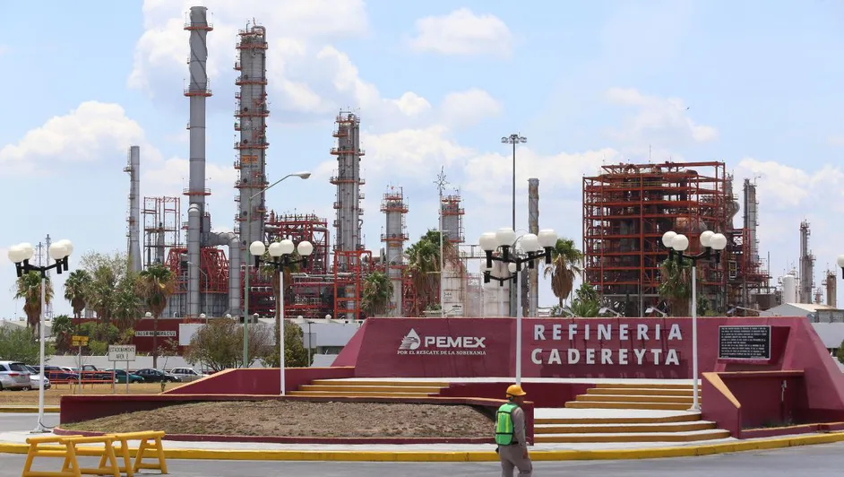 Iniciativa de Samuel García Busca Combatir Contaminación en Refinería de Cadereyta