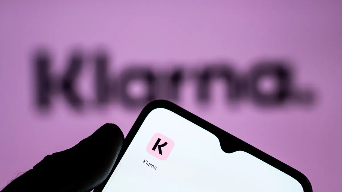 Transformación Laboral: Startup Implementa Inteligencia Artificial y Prescinde de 700 Empleados