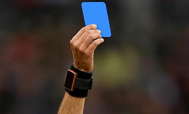 La IFAB Planea Introducir la Tarjeta Azul en el Fútbol