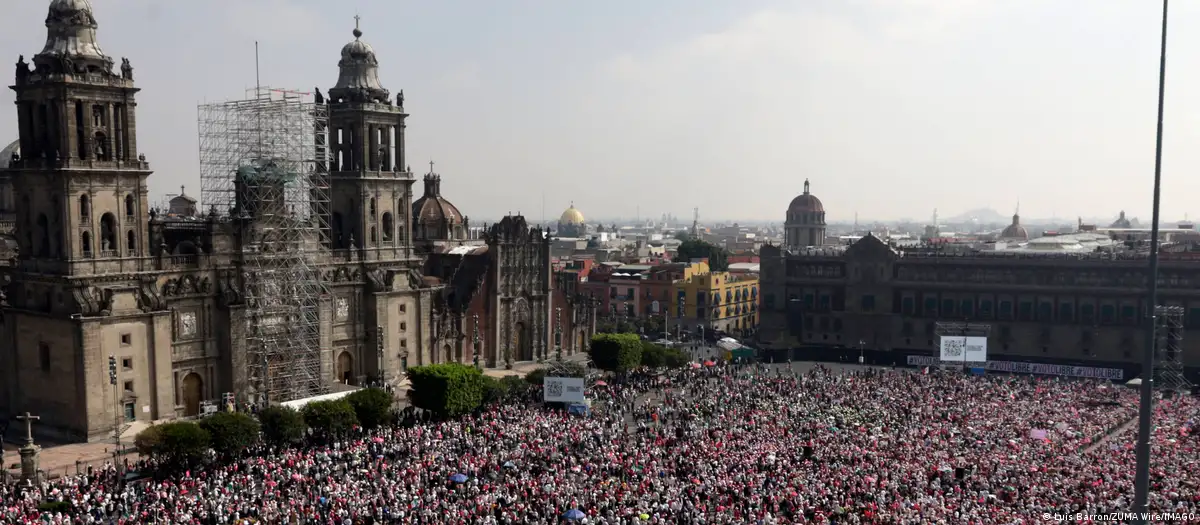 Multitudinaria Marcha por la Democracia en el Zócalo de la CDMX: 90 Mil Personas Exigen Elecciones Transparentes