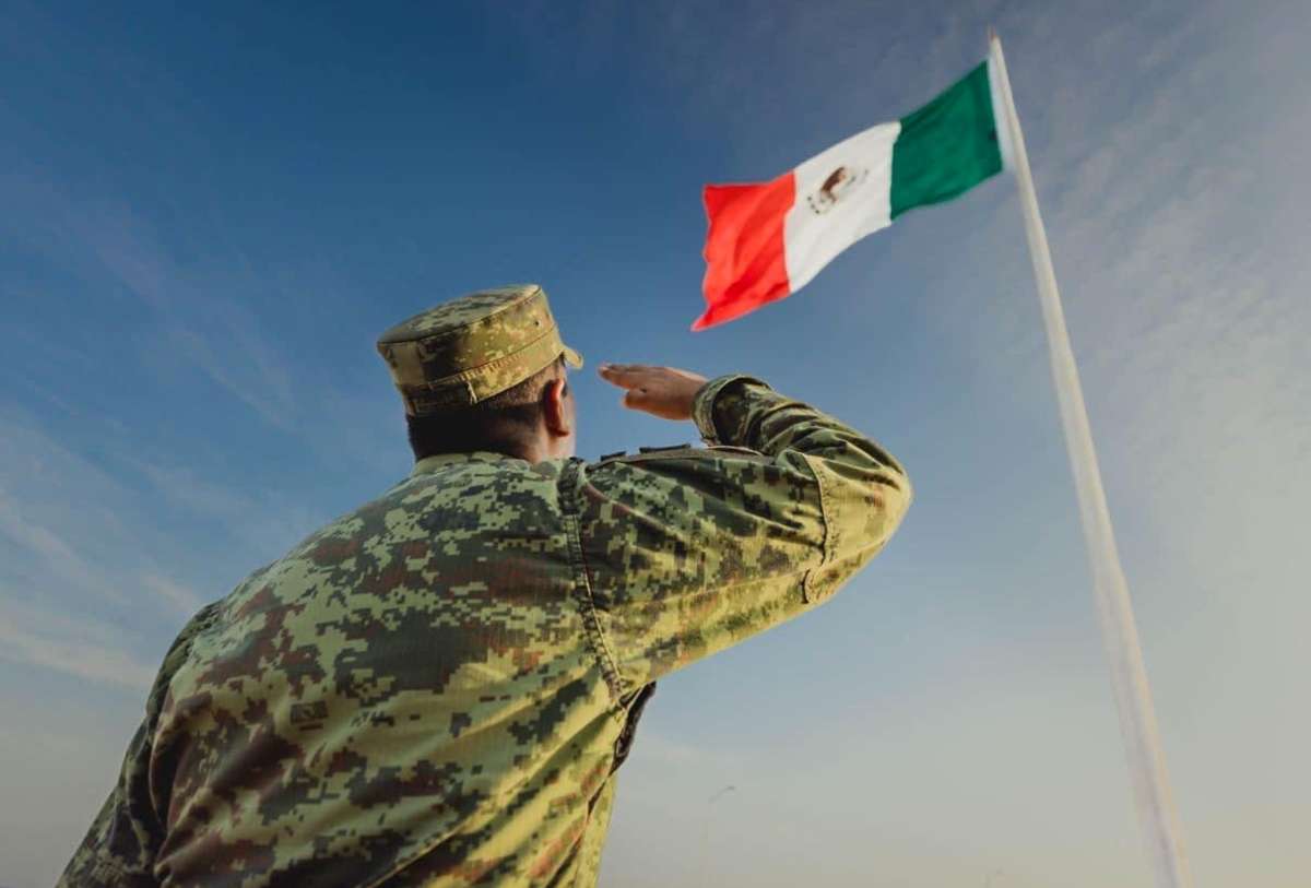 Celebración del Día del Ejército Mexicano desde Puebla: AMLO Encabeza Inauguración en Complejo Militar