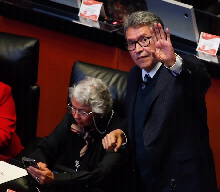 Monreal Respaldó con Firmeza las 18 Propuestas de Reforma de AMLO: Impacto Histórico