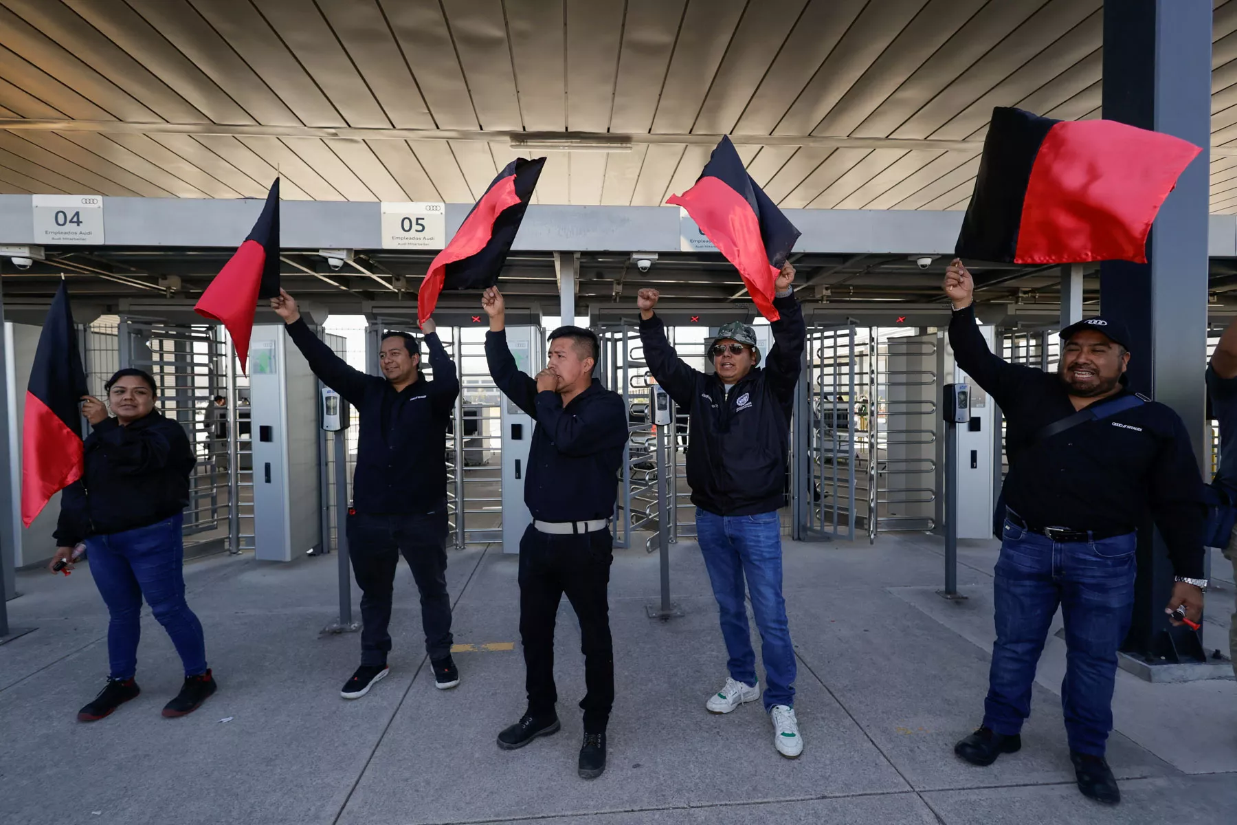 Crucial Votación: Trabajadores de Audi México Decidirán Futuro Tras Acuerdo Salarial