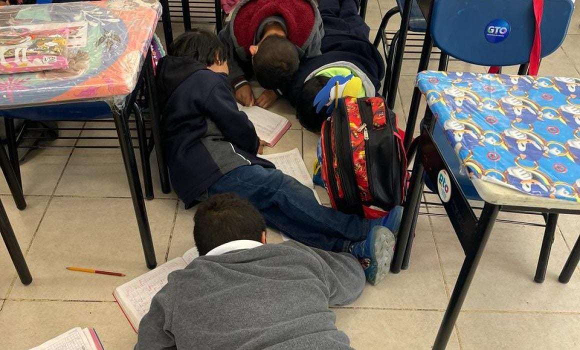 Pánico en Escuela de Celaya: Balacera Cerca Provoca Refugio de Alumnos y Maestros