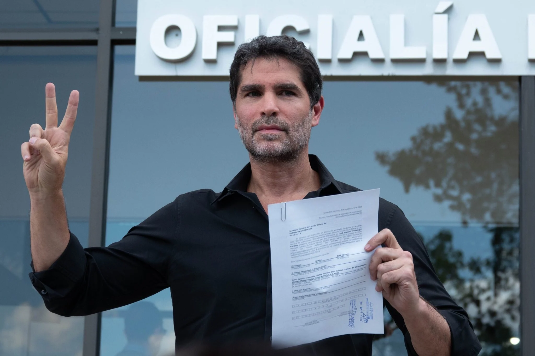 Investigación del INE Revela Presuntas Triangulaciones Financieras en Campaña de Eduardo Verástegui