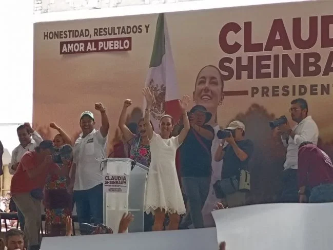 Sheinbaum Celebra Avances en el Sureste Durante Gira por Quintana Roo