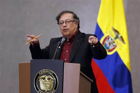 Colombia detiene la compra de armas de Israel y Petro denuncia “genocidio” en Gaza