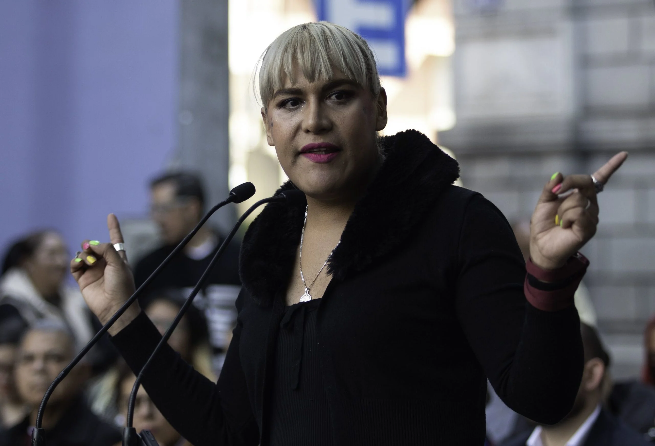 Diputada María Clemente García Irrumpe en la Tribuna para Exigir Debate sobre Dictamen Contra Terapias de Conversión