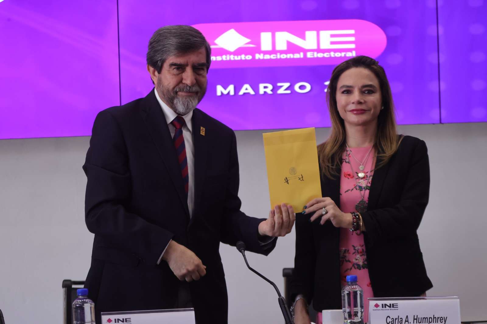 Entrega de Preguntas Ciudadanas para el Primer Debate Presidencial al Signa Lab del ITESO