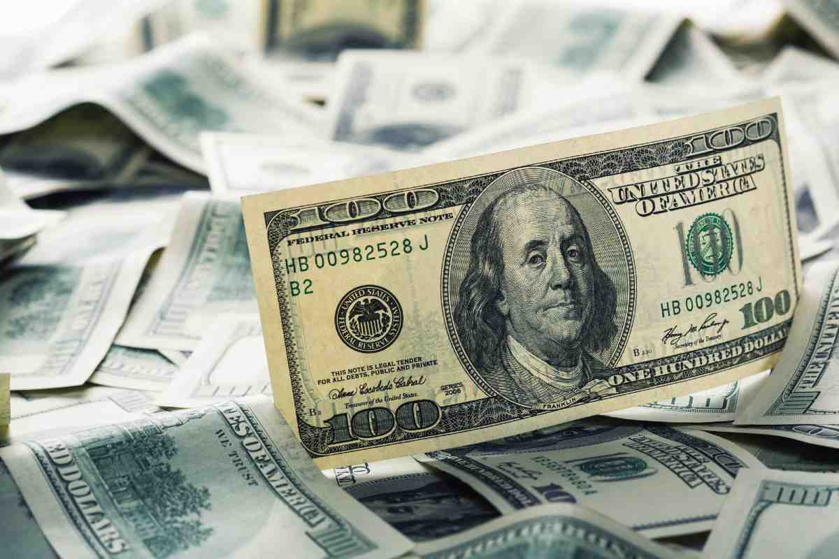 Cierre de Febrero Deja Alza en el Peso Mexicano: Dólar Hoy 1 de marzo de 2024 a $17.02