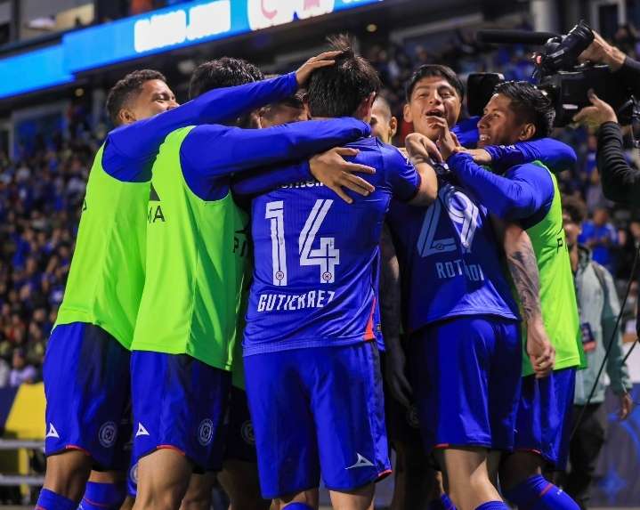 Cruz Azul triunfa en Clásico Joven lleno de emociones