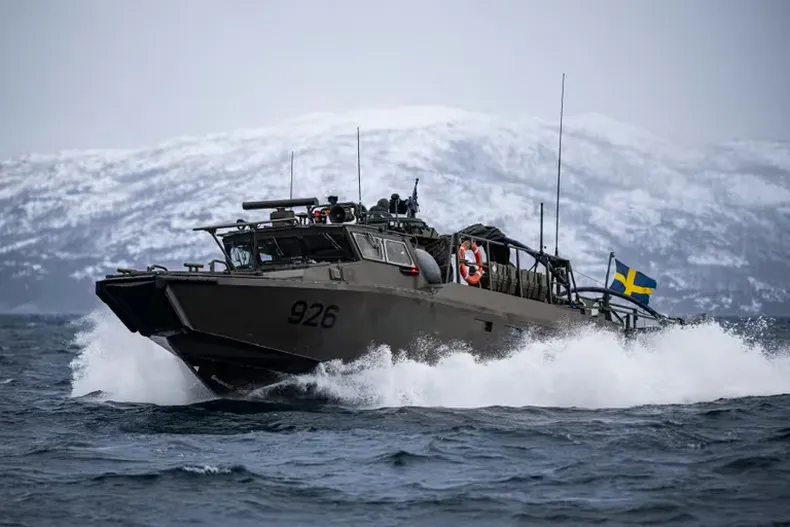 Preparativos de la OTAN ante la Posible Amenaza de Rusia en el Ártico: Ejercicios Militares Steadfast
