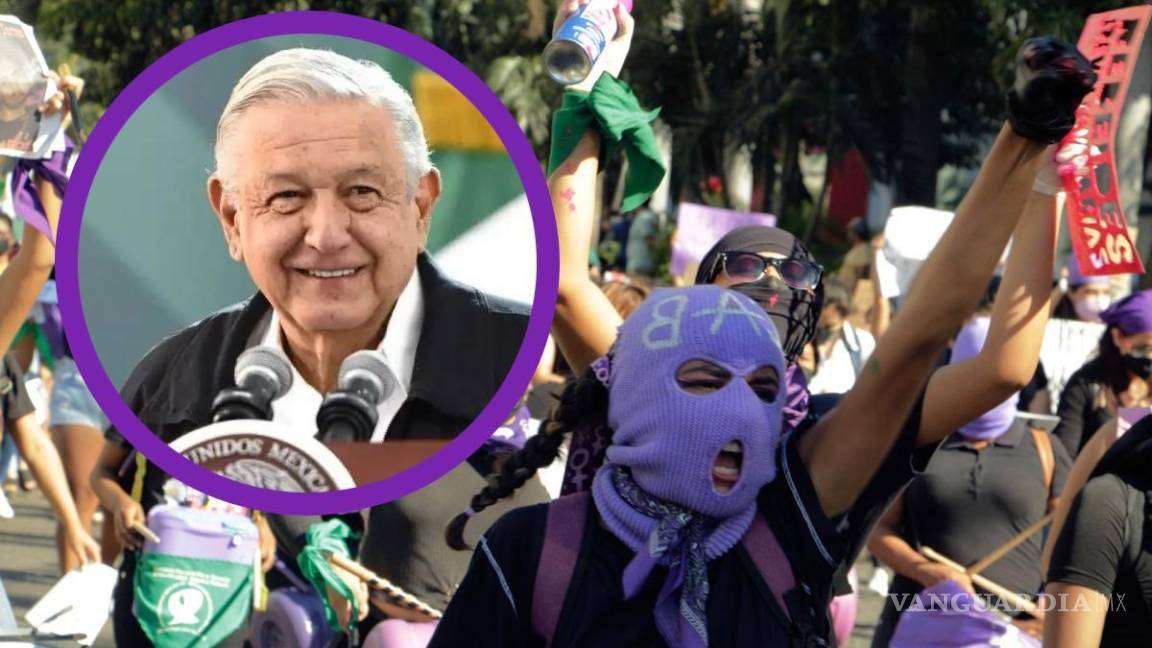 AMLO Insta a Participantes Encapuchadas del 8M a Manifestarse Pacíficamente