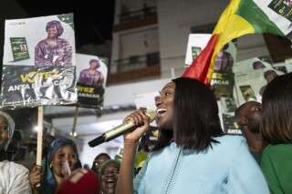 La Primera Mujer que Aspira a la Presidencia Inspira Esperanza en Senegal