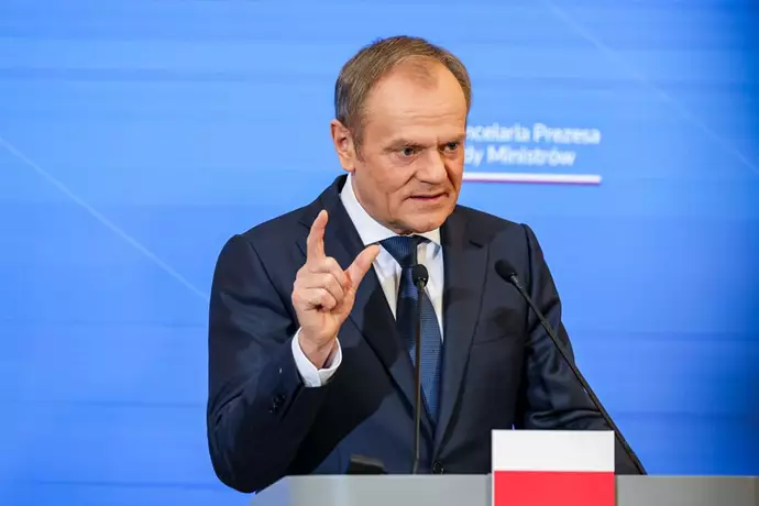 Polonia Ajusta su Cuerpo Diplomático: Retira a 50 Embajadores Nombrados por la Administración Previa
