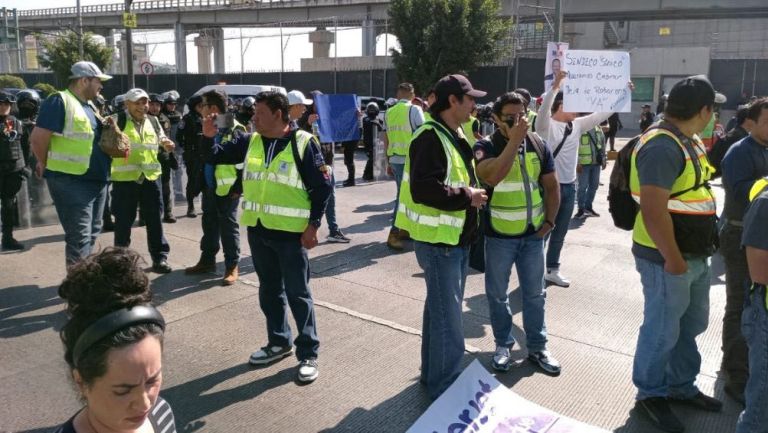Trabajadores de Interjet Bloquean Acceso a Terminal 1 del AICM Exigiendo la Dispersión de 800 MDP