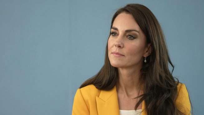 Kate Middleton Ofrece Disculpas por Edición de Foto Tras Cirugía Abdominal