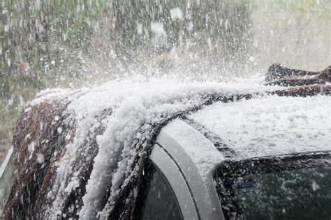 Tormentas de Granizo Golpean Kansas y Missouri