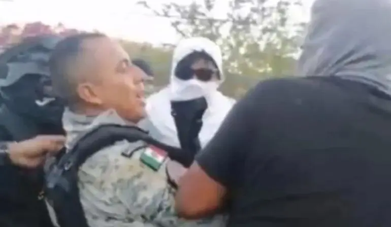 Liberación de Agentes de la Guardia Nacional Retenidos por Normalistas de Ayotzinapa en Guerrero