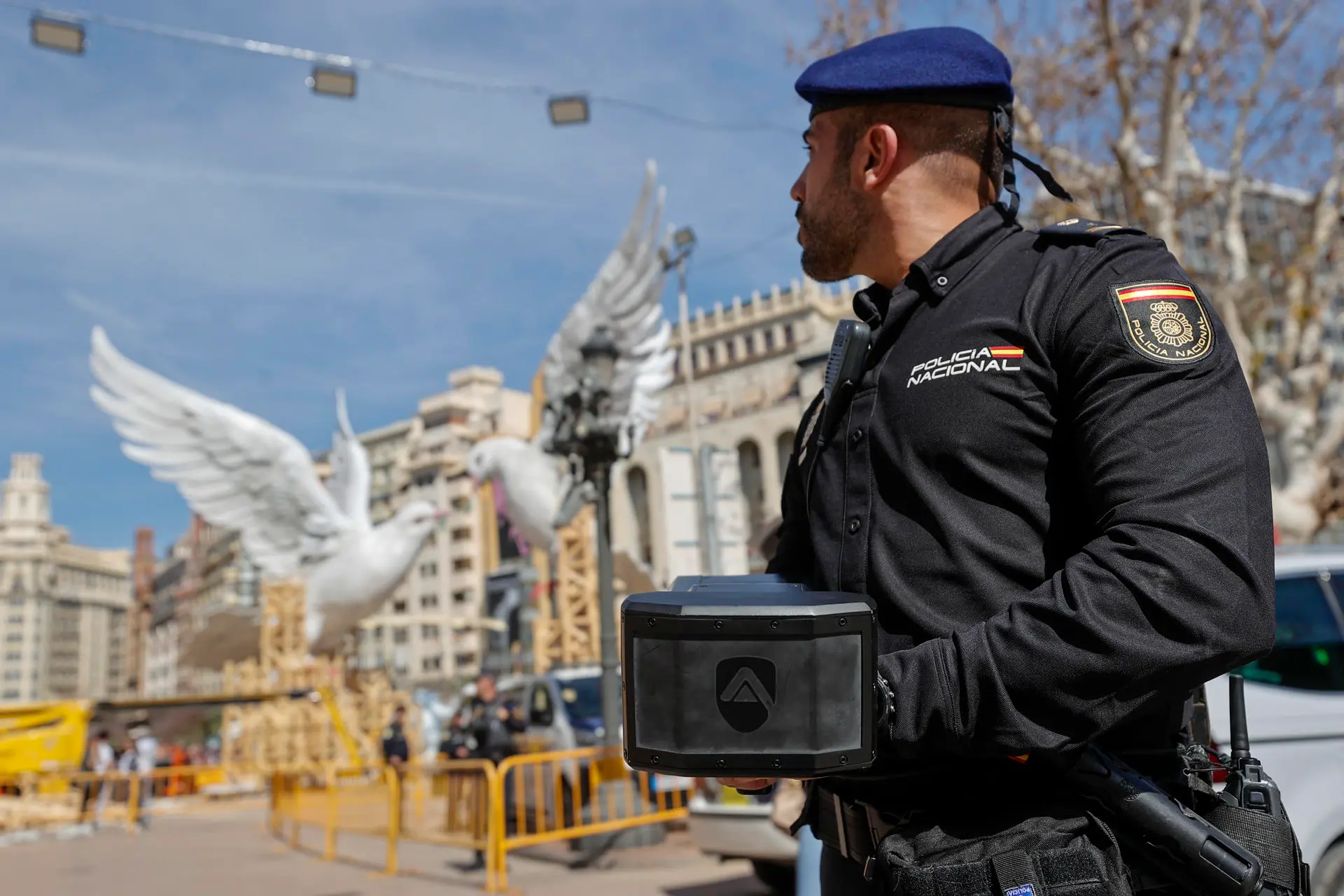 Refuerzan la seguridad en las Fallas con más de 5.000 agentes y medidas especiales