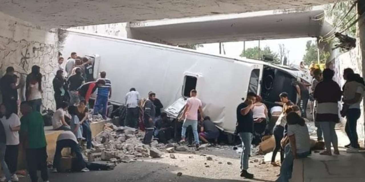 Fatal Accidente en la Autopista México-Pirámides: Dos Mujeres y un Menor Fallecen