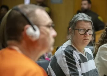 Histórica Sentencia en EE.UU.: Padres Condenados por Homicidio Involuntario en Caso de Tiroteo Escolar