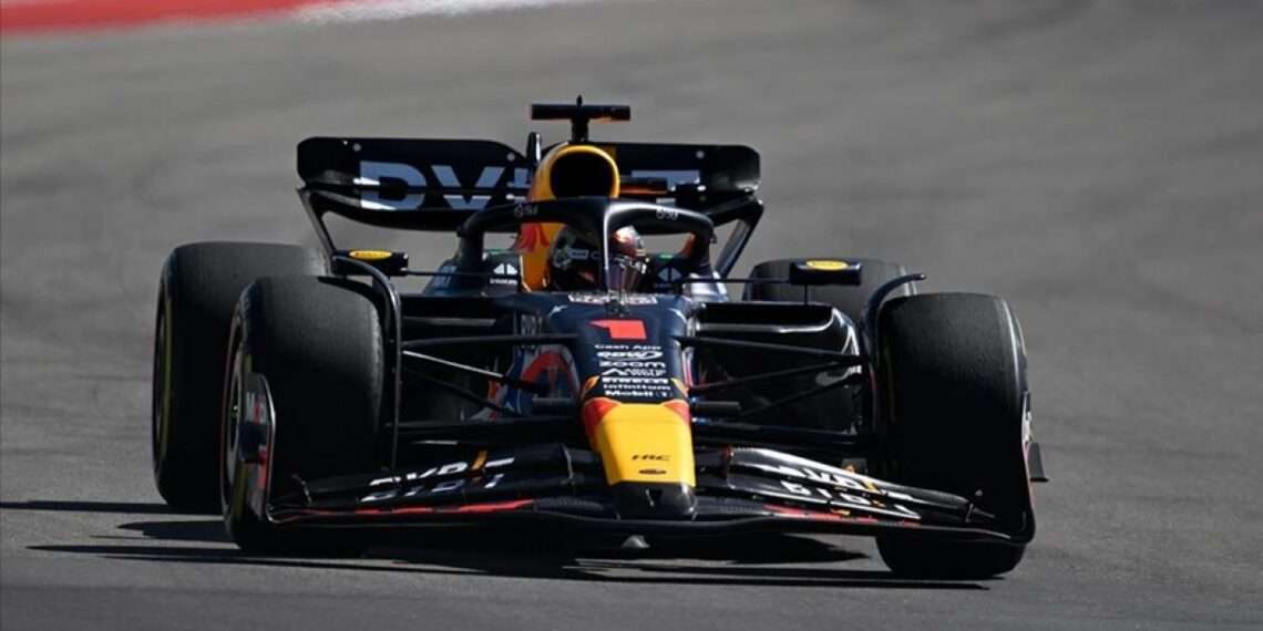Max Verstappen se Impone en la Carrera Sprint del GP de China, Checo Pérez Tercer Lugar