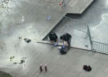 Falleció  Hombre que se prendió fuego en las puertas del juicio contra Trump