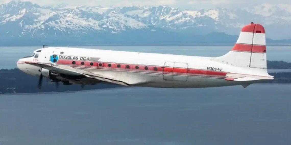 Accidente Aéreo en Alaska: Avión Douglas DC-4 se Estrella en Río Tanana