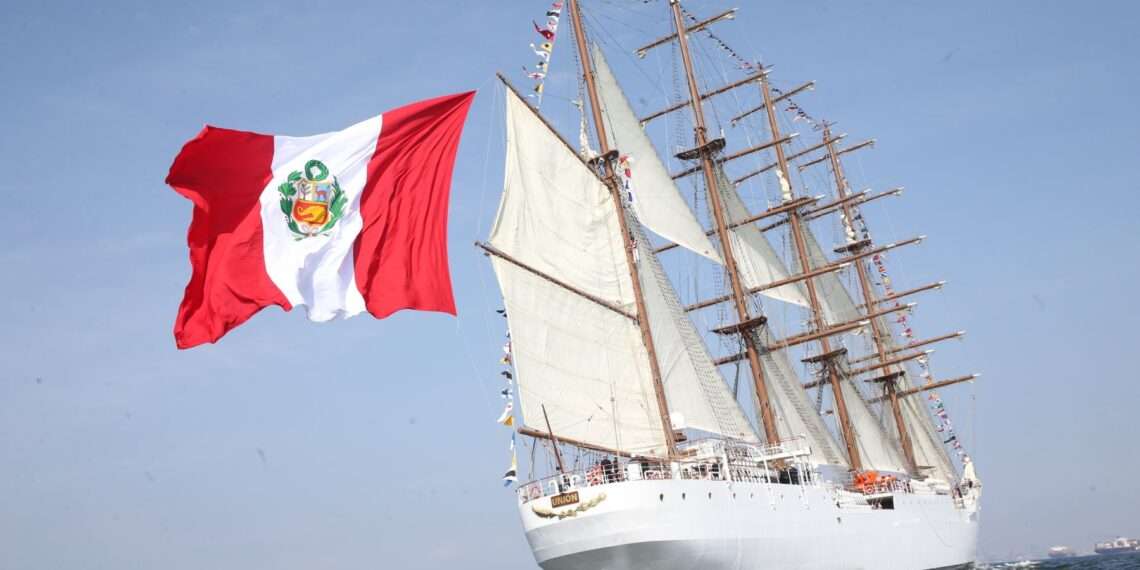 Buque escuela peruano ‘Unión’ concluye su travesía mundial con parada en Panamá