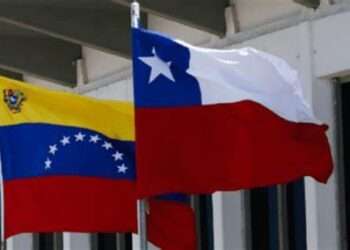 Chile llama a consultas a su embajador en Venezuela