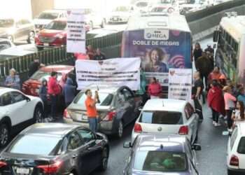 Periférico Sur CDMX: Protesta y Accidente Generan Caos Vial
