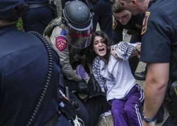 Protestas Estudiantiles en EEUU: Piden Amnistía para Evitar Sanciones por Manifestaciones